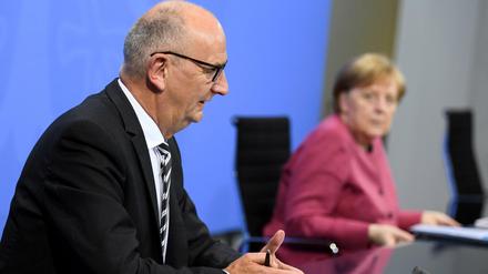Da geht noch was. Da geht noch mehr. Vieles sei passiert, sagte Brandenburgs Ministerpräsident Woidke nach einem Treffen der Ost-Länderchefs mit Kanzlerin Merkel. Aber es gebe Luft nach oben.