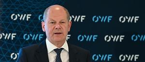 Bundeskanzler Olaf Scholz gab sich zu Beginn des ostdeutschen Wirtschaftsforums selbstkritisch.