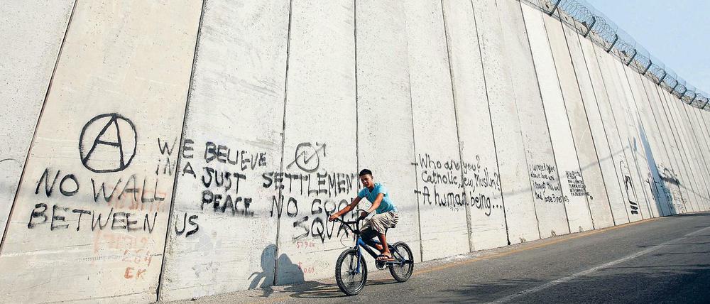 An Israels Mauer entzündet sich immer wieder Kritik - auch in Deutschland.