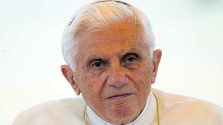 Papst Benedikt XVI. trägt offenbar schwer daran, dass ihm die katholische Kirche seines Heimatlandes nicht immer unwidersprochen folgt.
