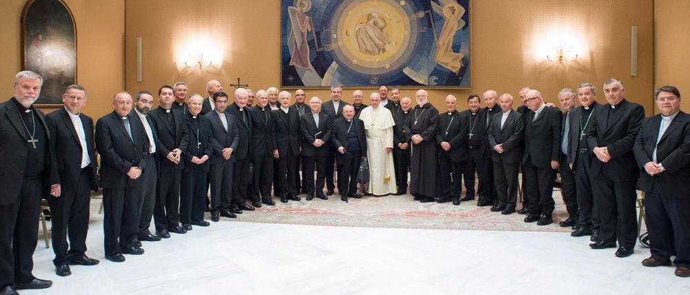 Papst Franziskus beim Treffen mit den chilenischen Bischöfen im Vatikan. 