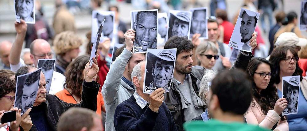 Demonstration für entführte Franzosen.