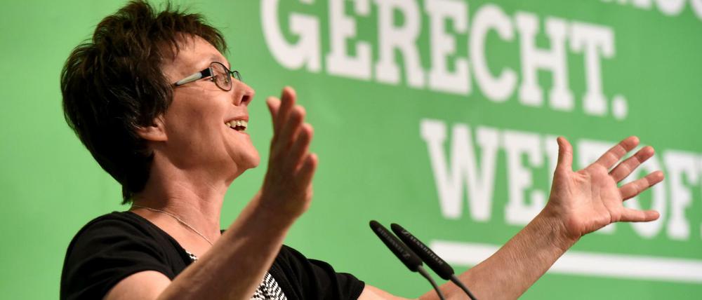 Monika Heinold warb beim Parteitag der Grünen in Neumünster für die Aufnahme von Koalitionsverhandlungen mit CDU und FDP in Schleswig-Holstein.