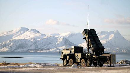Eine Raketenabwehr-Einheit vom Typ Patriot der Deutschen Bundeswehr bei einem Testeinsatz in Norwegen.