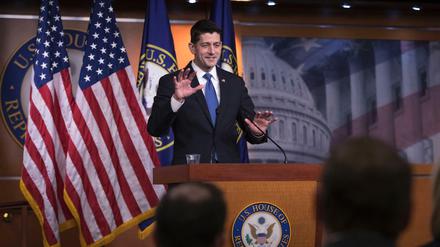 Paul Ryan, Sprecher des Repräsentantenhauses der Vereinigten Staaten, spricht mit Journalisten über die geplante Steuerreform. 