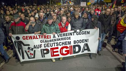 "Pegida": Jeden Montag demonstrieren Tausende Islamgegner in Dresden.