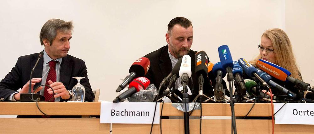 Pressekonferenz am Montag in Dresden: SLpB-Chef Frank Richter (links) und die Pegida-Organisatoren Lutz Bachmann und Kathrin Oertel