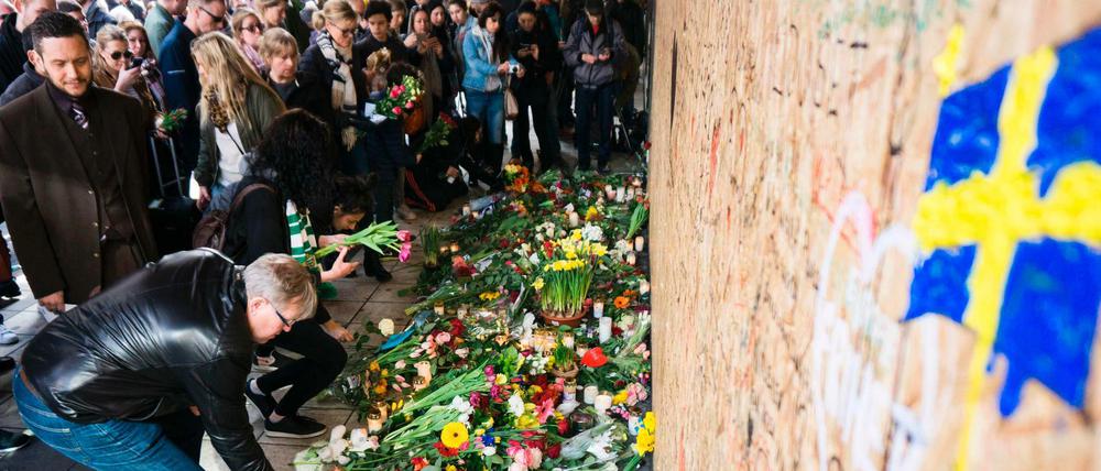 Gedenken an die Opfer des Lkw-Anschlags in Stockholm