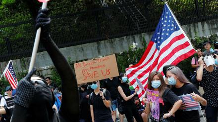 Die Aktivisten demonstrierten zuletzt auch vor dem US-Konsulat in Hongkong. Am Mittwoch legen sie eine Pause ein.