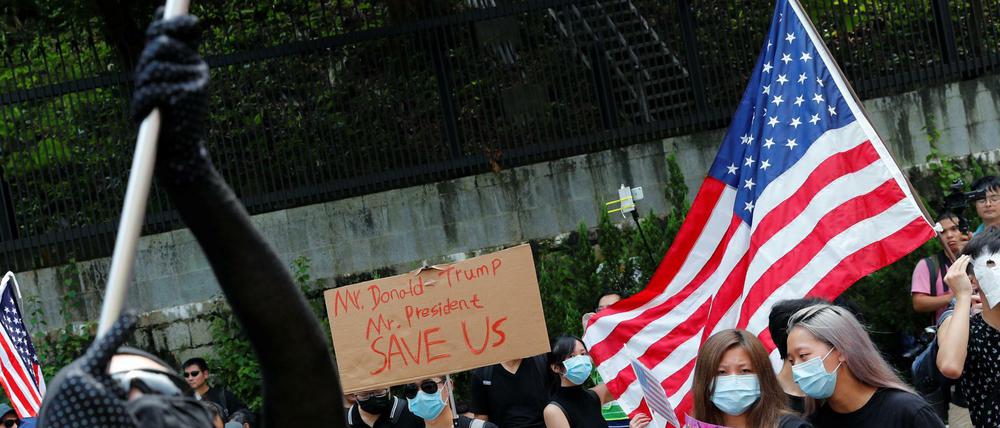 Die Aktivisten demonstrierten zuletzt auch vor dem US-Konsulat in Hongkong. Am Mittwoch legen sie eine Pause ein.