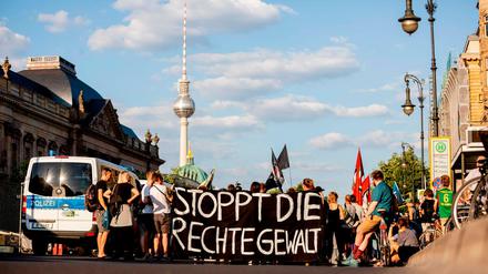 Demonstranten gegen rechte Gewalt beim Protest in Berlin