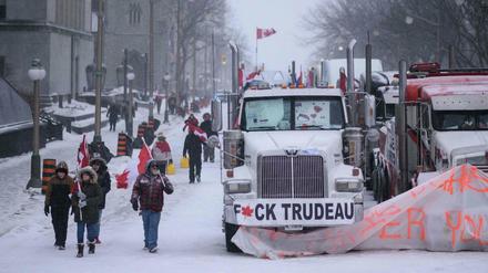 Die protestierenden Trucker halten wenig vom kanadischen Premier Trudeau.