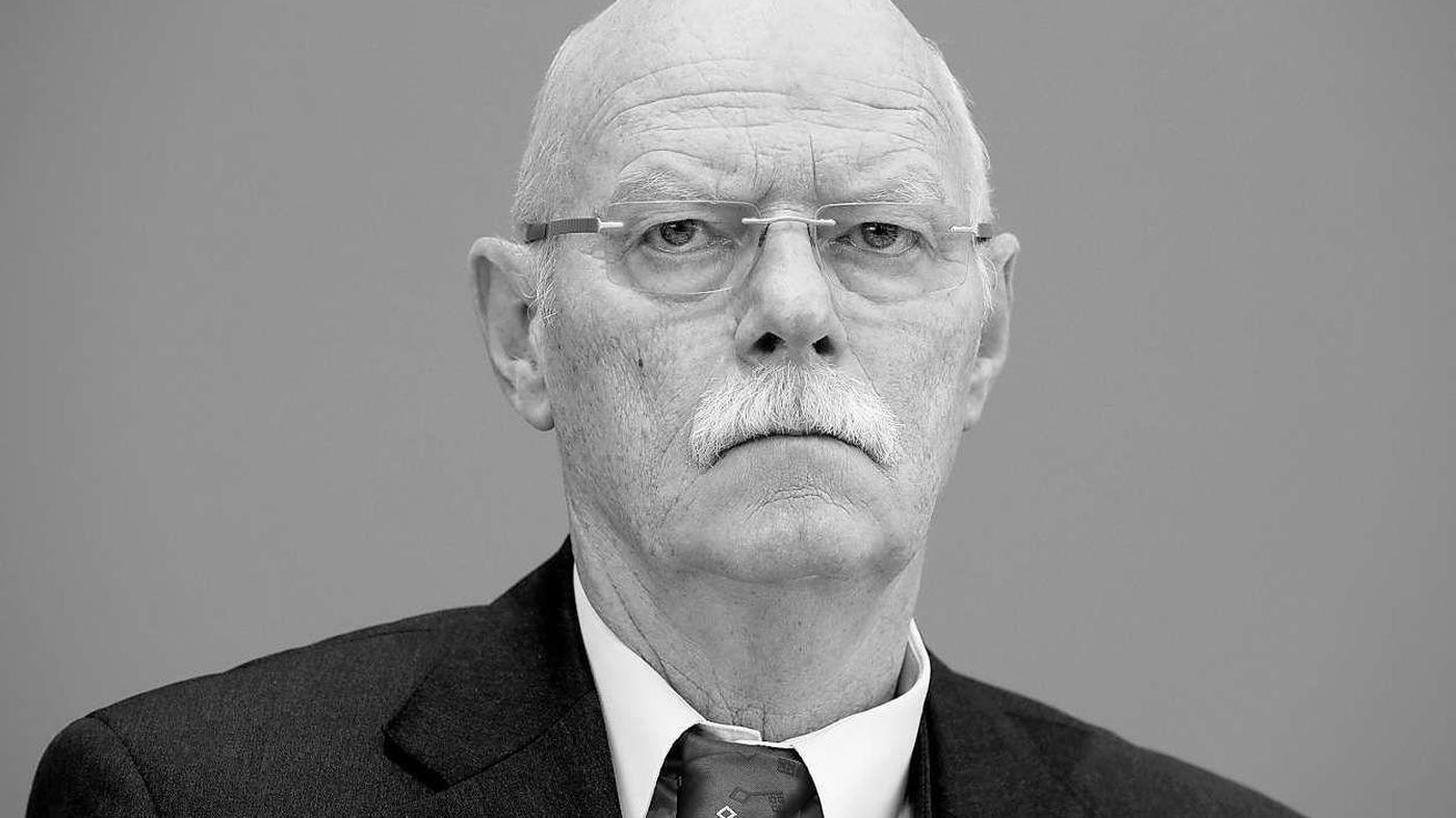 Ex-Verteidigungsminister verstorben: SPD-Politiker Peter Struck ist tot