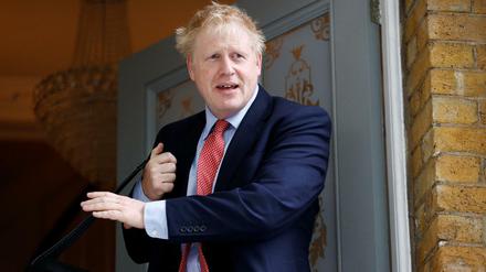 Boris Johnson an seiner Haustür in London 