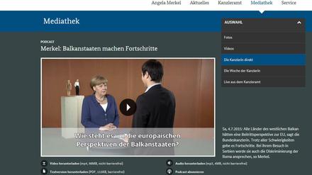 Ein Screenshot zeigt ein Bild des Videopodcasts von Bundeskanzlerin Angela Merkel (CDU). 