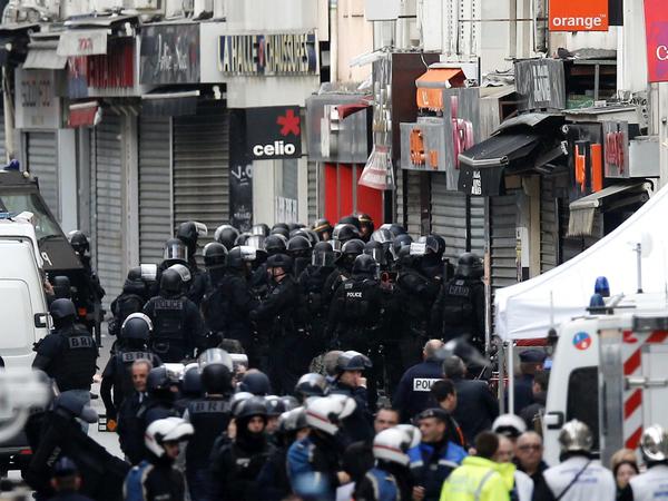 Der Polizeieinsatz in Saint-Denis ging über mehrere Stunden.