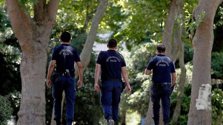 Polizisten patrouillieren im Gezi-Park in Istanbul.