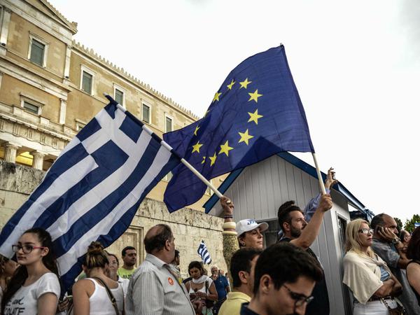 Die Griechen demonstrieren in Athen für ein "Ja" beim Referendum am Sonntag.