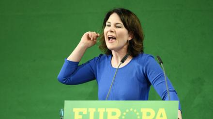 Grünen-Chefin Annalena Baerbock fordert eine neue Schwesterlichkeit