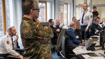 Am Dienstag hat in mehreren Bundesländern die Anti-Terror-Übung "Cetex" von Bundeswehr und Polizei (hier in Bremen) begonnen..
