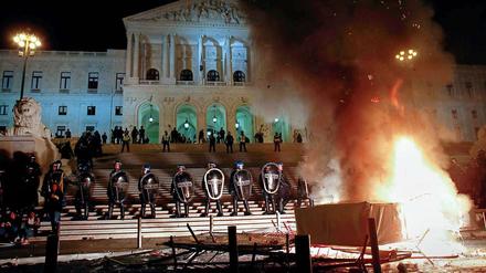 Proteste gegen die Haushaltspläne der portugiesischen Regierung. 