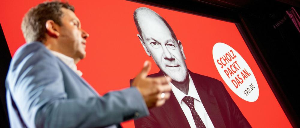 Sein Wahlspot steht in der Kritik: SPD-Generalsekretär Lars Klingbeil bei der Vorstellung der SPD-Wahlkampagnge.