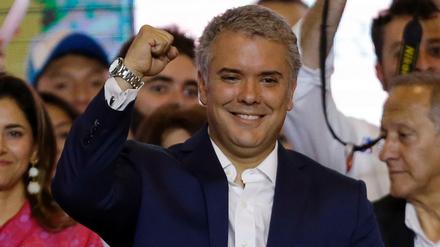 Ivan Duque, konservativer Kandidat, jubelt über seinen Sieg bei der Präsidentenwahl in Kolumbien.