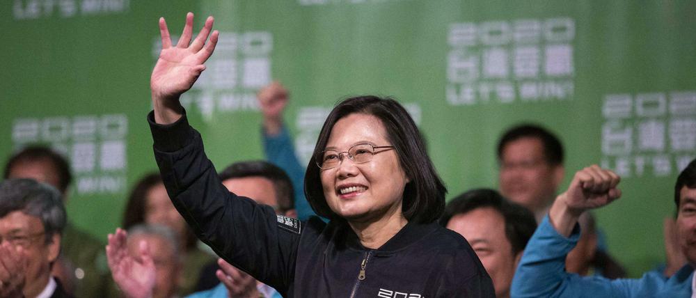 Die chinakritische Präsidentin Tsai Ing-wen von Taiwan feiert ihren Sieg mit Anhängern bei der Präsidentschaftswahl 2020.