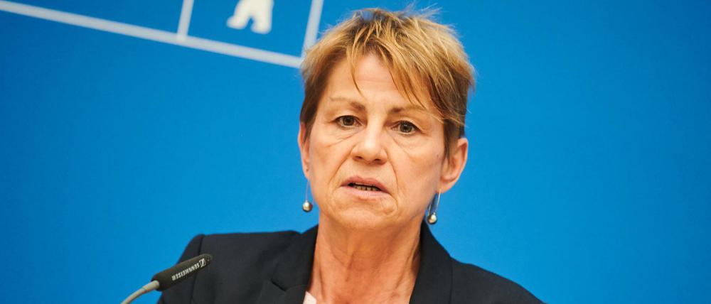 Elke Breitenbach ( Die Linke), Senatorin für Integration, Arbeit und Soziales, brachte den Begriff Femizid in die Diskussion.