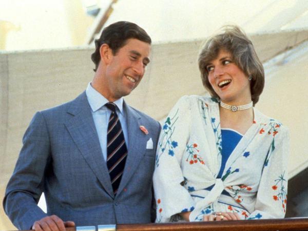Zehn Jahre vor Dianas Tod: Die Prinzessin und ihr Mann Charles, fröhlich, im August 1987.