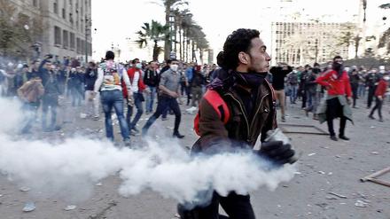 Zum zweiten Jahrestag der Revolution versammeln sich Ägypter auf dem Tahrir-Platz.