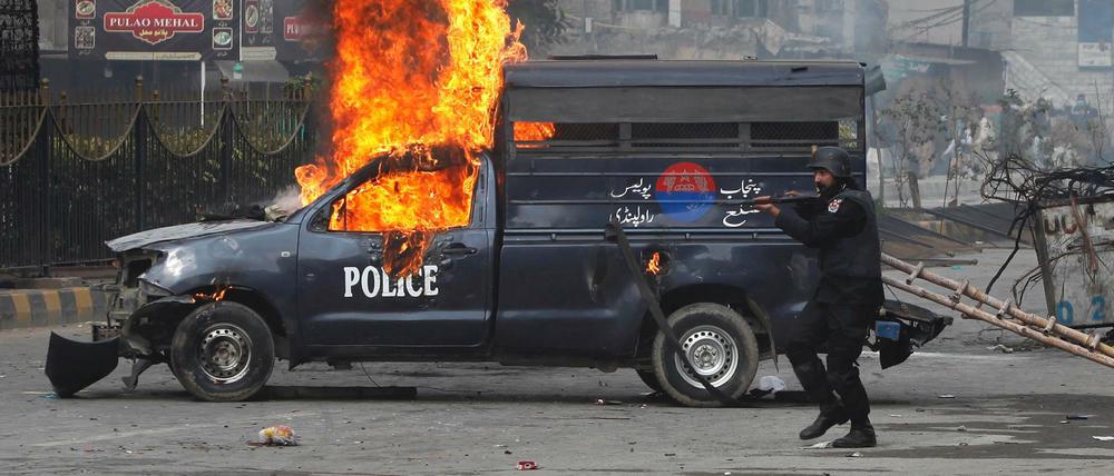 Polizei im Einsatz gegen Protest in Islamabad: Es geht um Gotteslästerung durch einen Minister. 