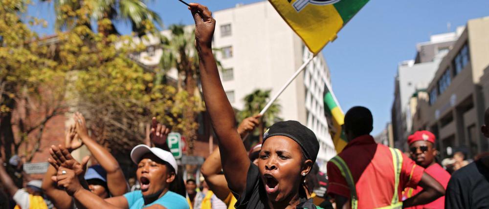 Vor der Rede des Staatschefs Jacob Zuma gab es in den Straßen Kapstadts gewaltsame Proteste.