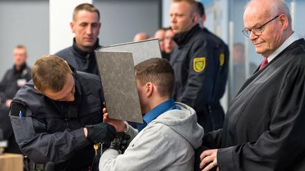 Im März 2018 verurteilte das Oberlandesgericht Dresden acht Angeklagte der "Gruppe Freital" zu Strafen zwischen vier und zehn Jahren Haft.
