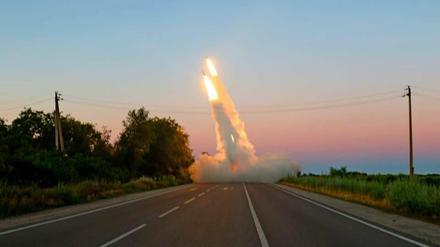 Himars-Raketenwerfer in der Ukraine in Aktion. 