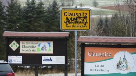 Am vergangenen Donnerstag kam es zu wütenden Protesten gegen Flüchtlinge, die im Ort Clausnitz (Sachsen), eine Unterkunft beziehen wollten. 
