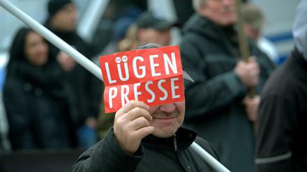 Die SPD-Fraktion ein umfassendes "Aktionsprogramm für freie und unabhängige Medien" beschließen.