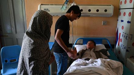 Bei den Explosionen an der Kabuler Schule wurden mehrere Menschen mitunter schwer verletzt.
