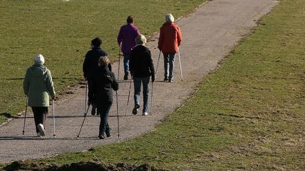 Künftige Senioren haben immer geringere Renten zu erwarten - dem will die Politik entgegenwirken. 