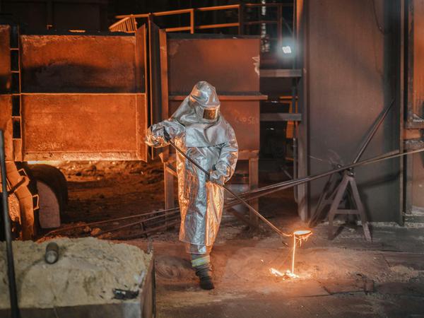 Das Eisen- und Stahlwerk Eisenhüttenstadt kann ohne russisches Erdgas nicht arbeiten. 