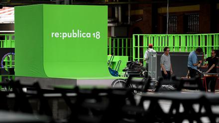Vier Tage Intensivkurs Digitalisierung: Aufbauarbeiten für die Internetkonferenz re:publica 