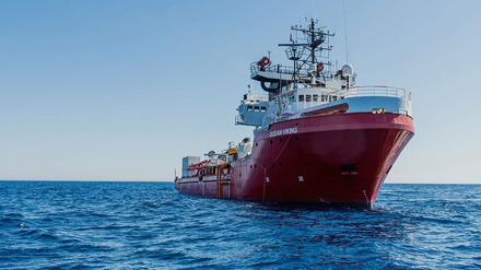 Das private Rettungsschiff „Ocean Viking“ bei einem Einsatz auf dem Mittelmeer. 