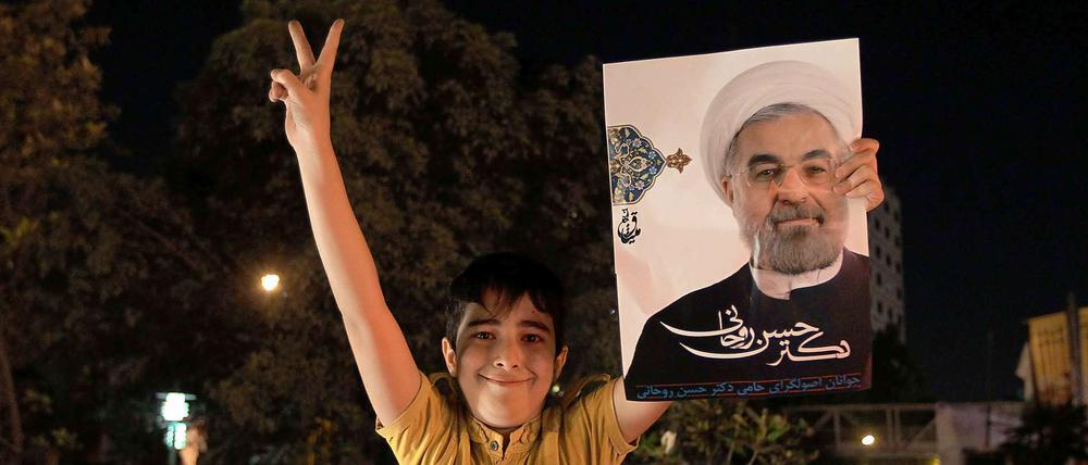 Mit über 50 Prozent der Stimmen siegt Ruhani im Iran.