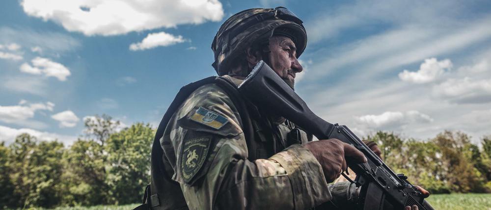 Ein ukrainischer Soldat Ende Mai im Donbass.