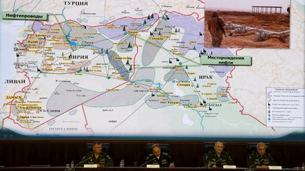 Vorwärtsverteidiger. Das russische Verteidigungsministerium legt immer wieder Karten vor, die Schmuggelrouten des IS zeigen sollen. 