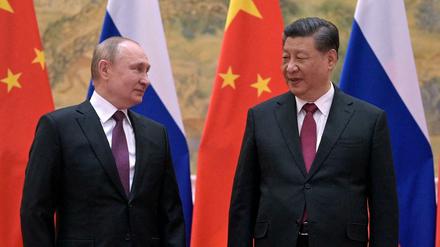 Der russische Präsident Putin mit dem chinesischen Präsidenten Xi Jinping in Beijing, China am 04.02.2022.