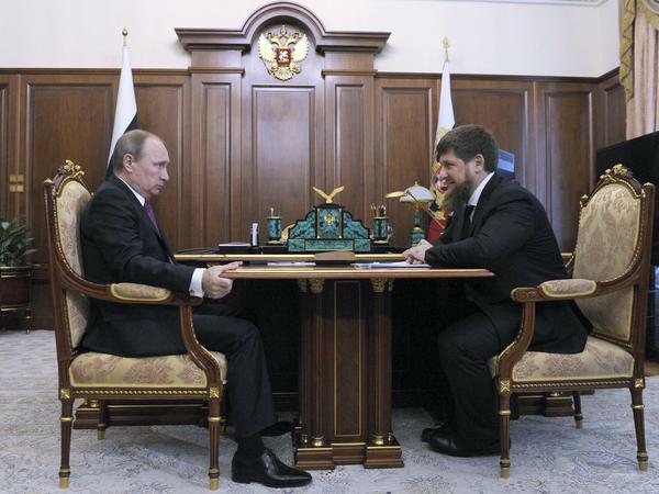 Der russische Präsident Wladimir Putin (links) und der tschetschenische Republikchef Ramsan Kadyrow im Kreml. 