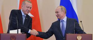 Kremlchef Wladimir Putin und der türkische Präsident Recep Tayyip Erdogan in Sotschi