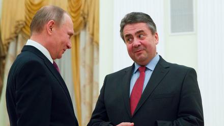 Schwierige Mission: Sigmar Gabriel sprach bei seinem Antrittsbesuch in Moskau auch mit dem russischen Präsidenten Wladimir Putin.