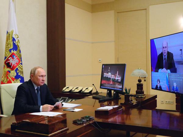 Lebt in einer Welt aus künstlichen Bildern: der russische Präsident Wladimir Putin.